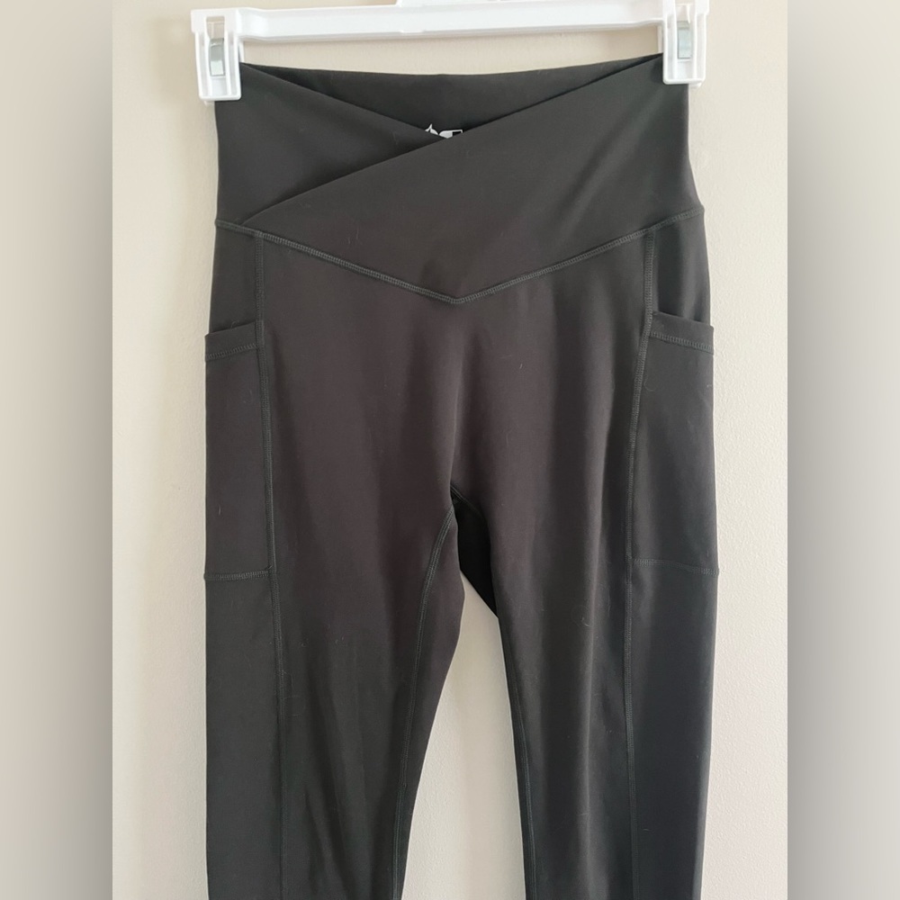 Popflex Crisscross Hourglass Soft Touch High Waisted Leggings in Dark Sage